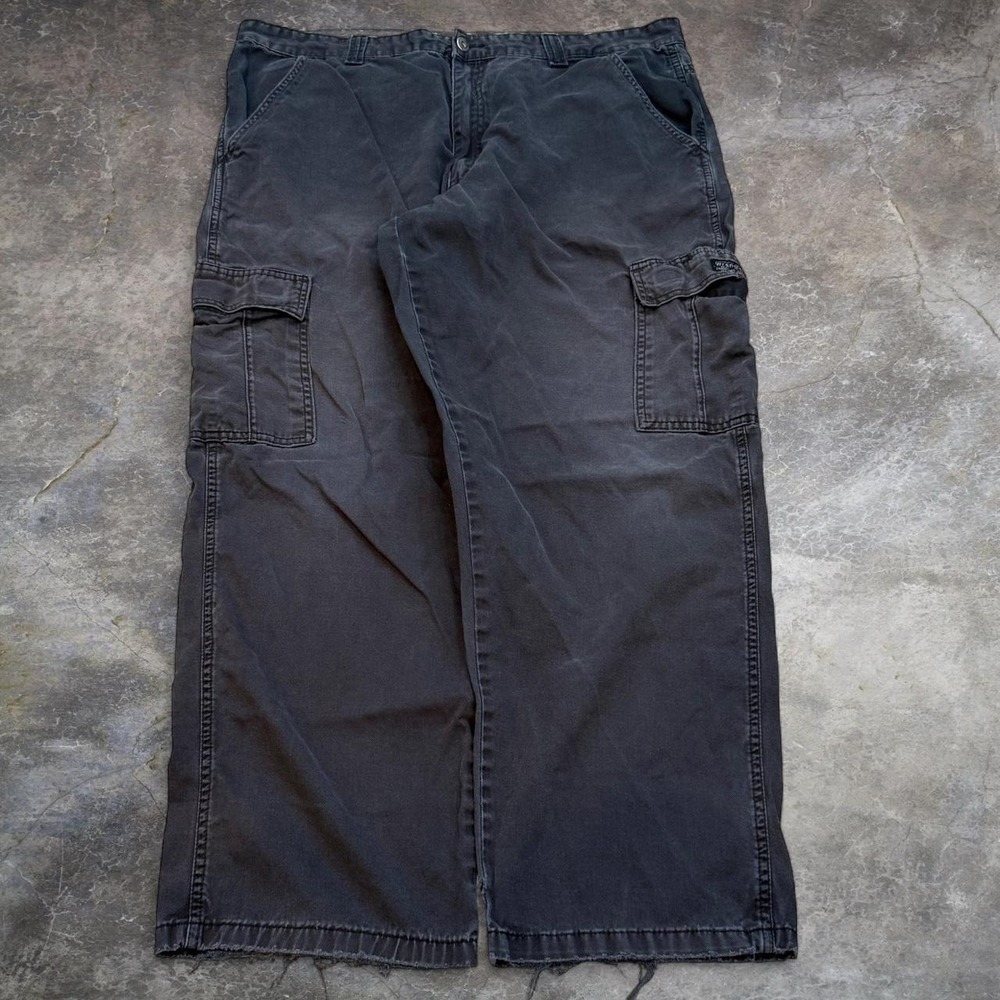 Wrangler Faded Black Distressed Thrashed Cargo Pants Men's Size 41x29 Grunge Y2K